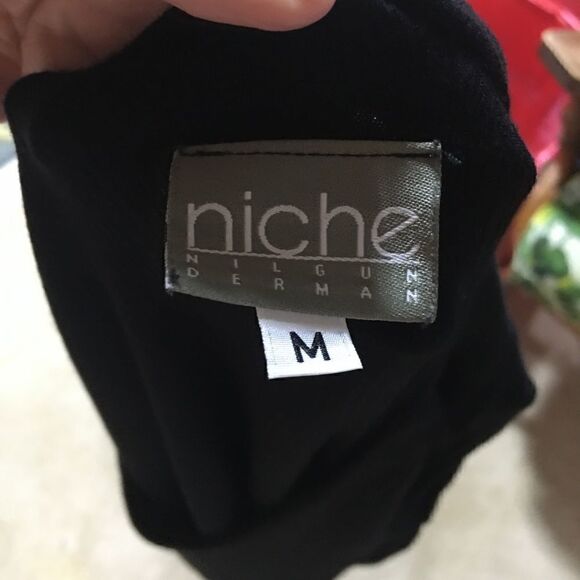 Niche medium black layered long sleeved top rayon polyester soft - Picture 4 of 4